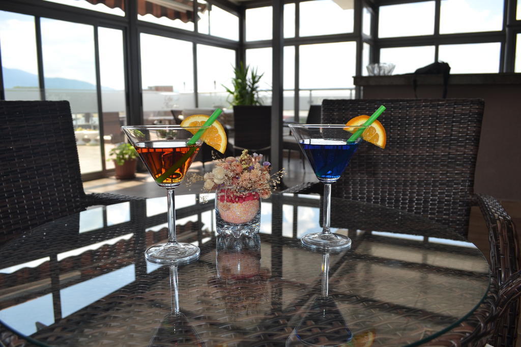Alexander Hotel Asenovgrad ภายนอก รูปภาพ