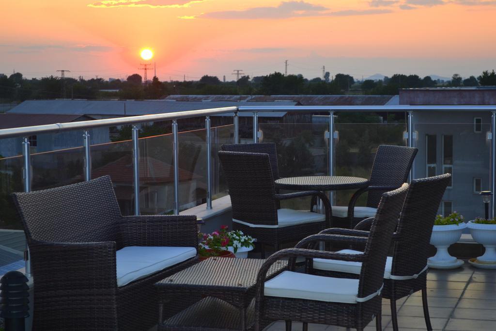 Alexander Hotel Asenovgrad ภายนอก รูปภาพ
