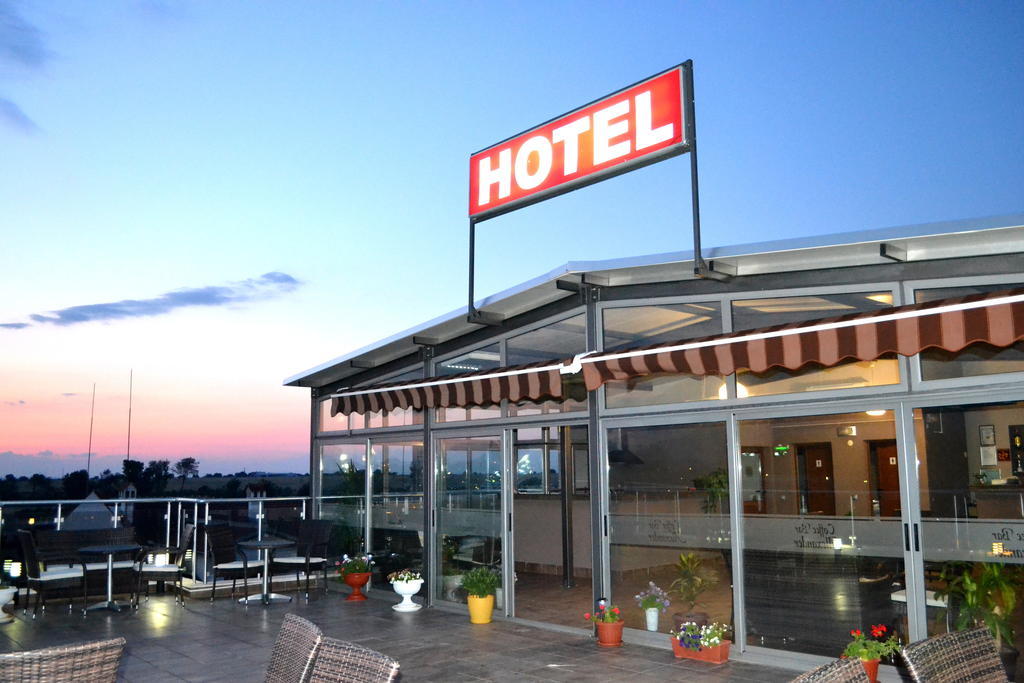 Alexander Hotel Asenovgrad ภายนอก รูปภาพ